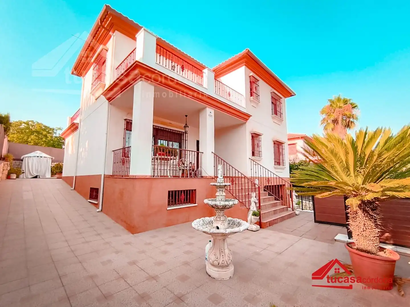Exterior view of Houses for sale in Córdoba  with Air Conditioner, Terrace and Storage room