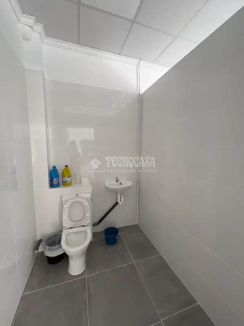 Baño de Local de alquiler en Rioja