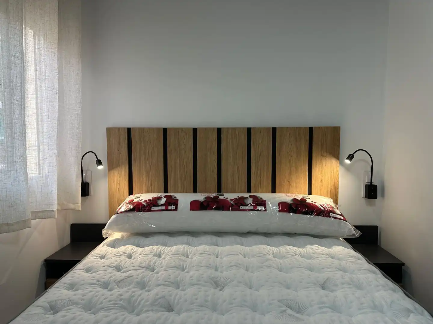 Bedroom of Flat for rent in Huelva  with Air Conditioner and Furnished