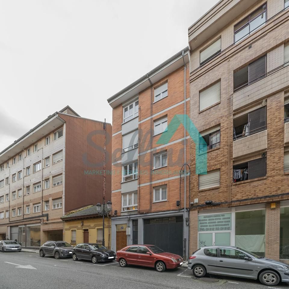 Exterior view of Building for sale in Oviedo 