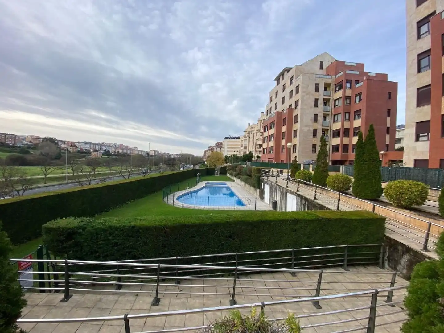 Piscina de Piso en venta en Santander con Trastero y Piscina comunitaria