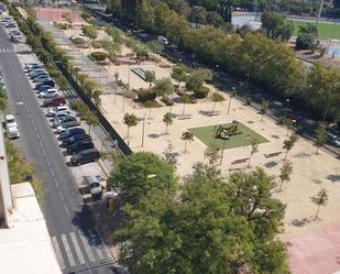 Vista exterior de Pis en venda en  Sevilla Capital amb Aire condicionat