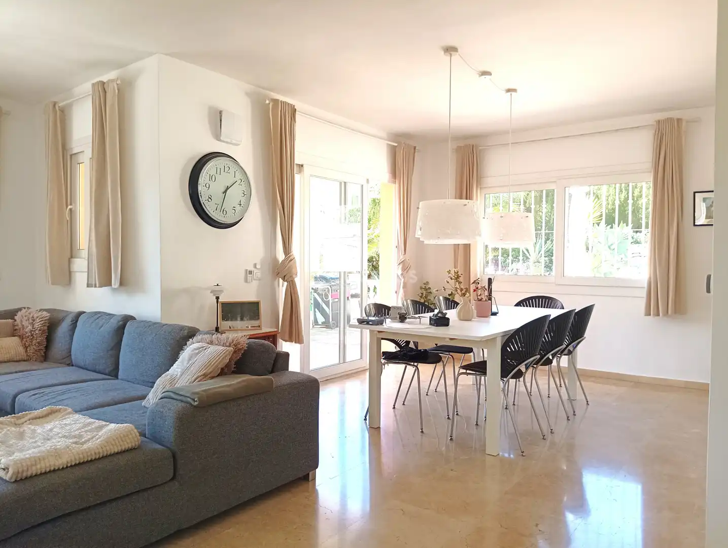 Menjador de Casa o xalet en venda en Benalmádena amb Aire condicionat, Calefacció i Jardí privat