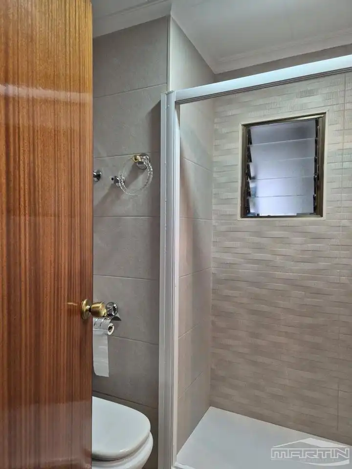 Bathroom of Flat for rent in Lucena  with Air Conditioner, Terrace and Storage room