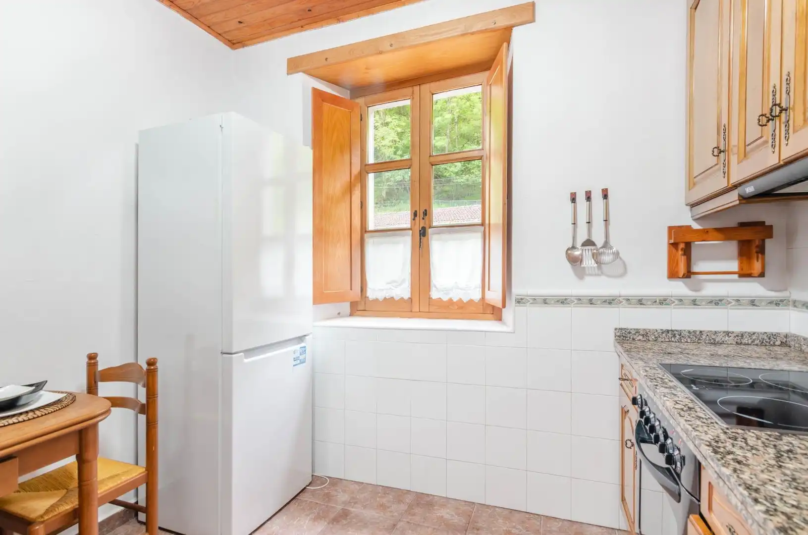 Cocina de Casa adosada en venta en Somiedo con Calefacción, Jardín privado y Trastero