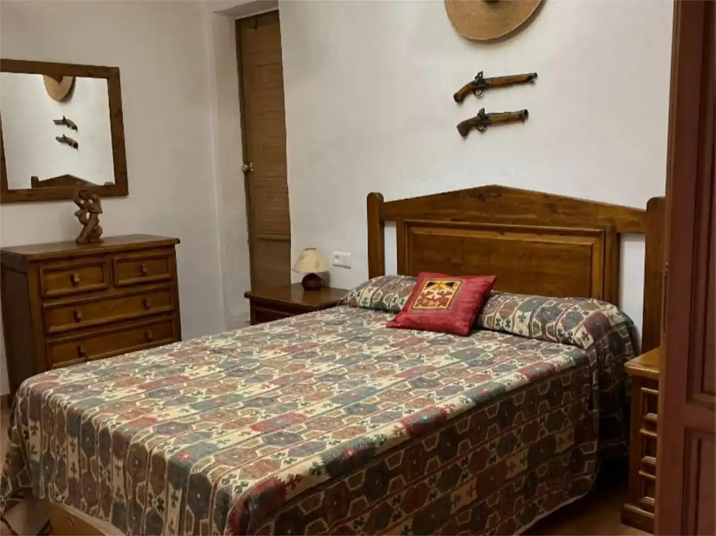 Dormitori de Finca rústica en venda en Casabermeja amb Piscina