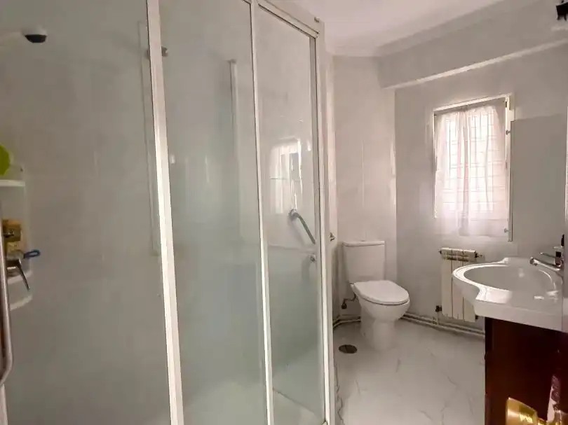 Baño de Piso en venta en Santander