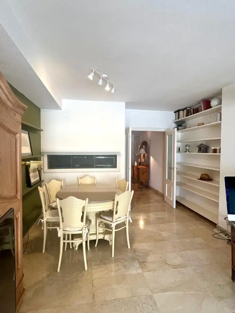 Menjador de Apartament de lloguer en  Palma de Mallorca amb Aire condicionat, Terrassa i Moblat