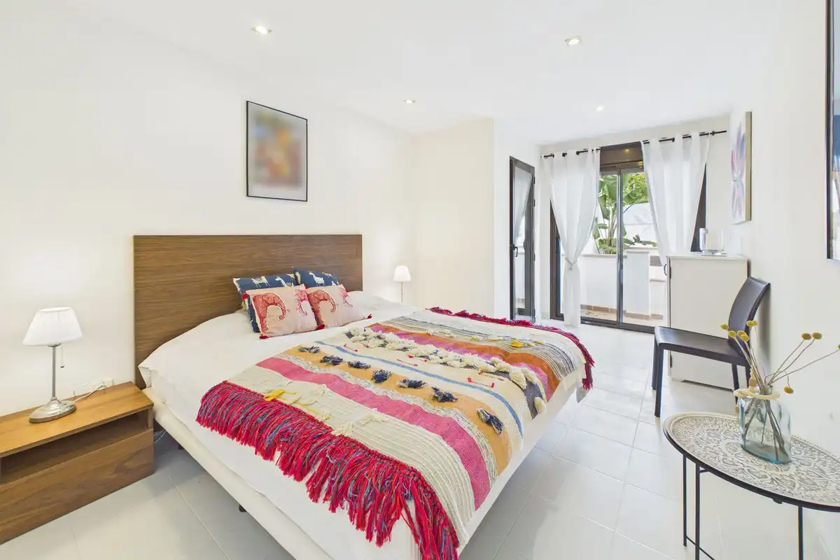 Ground floor with pool for sale in La Alcaidesa, imagen 17