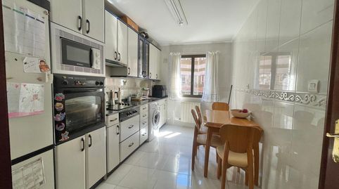 Foto 2 de Piso en venta en Menendez y Pelayo Marcelino Kalea, Atxuri, Bilbao