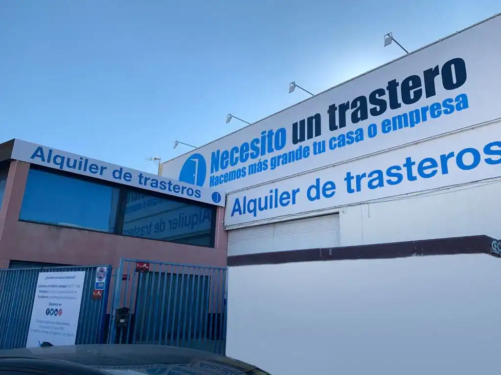Vista exterior de Trastero de alquiler en Alicante / Alacant con Alarma