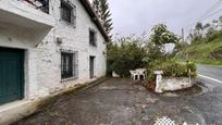 Vista exterior de Casa o xalet en venda en Bilbao  amb Terrassa i Balcó