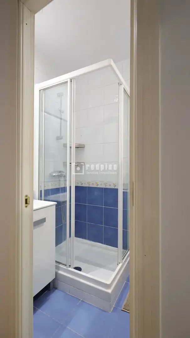 Bathroom of Flat for rent in Madrid  with Air Conditioner, Heating and Furnished