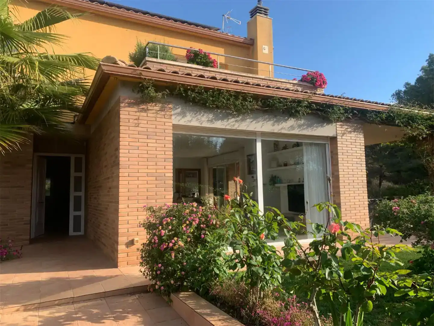 Vista exterior de Piso en venta en Cubelles con Aire acondicionado, Jardín privado y Parquet
