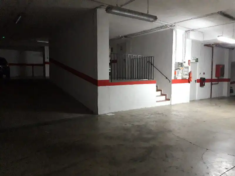 Garage zum Verkauf in JOSE BENLLIURE, 338, -1, El Cabanyal - El Canyamelar