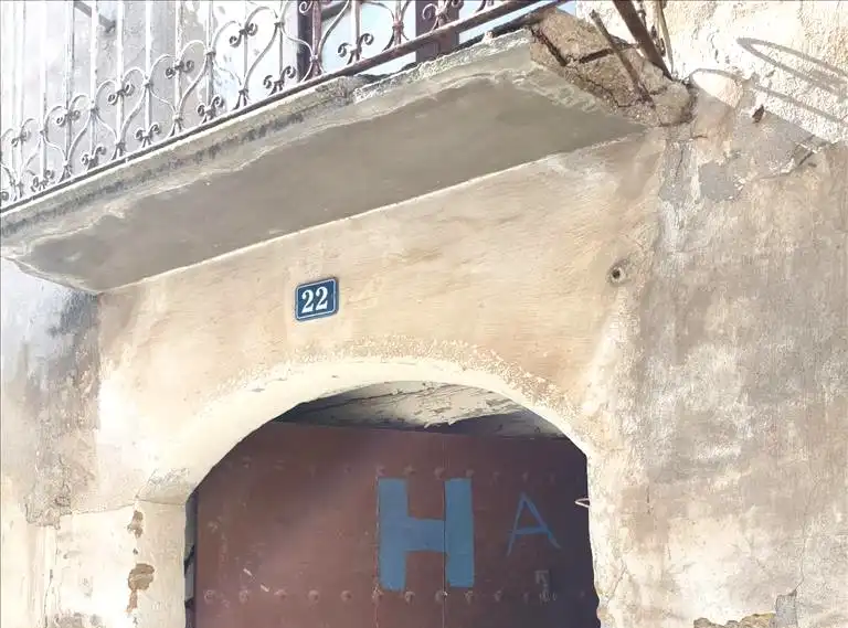 Vista exterior de Edificio en venta en Castillonroy