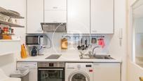 Kitchen of Flat to rent in  Madrid Capital  with Air Conditioner, Heating and Furnished