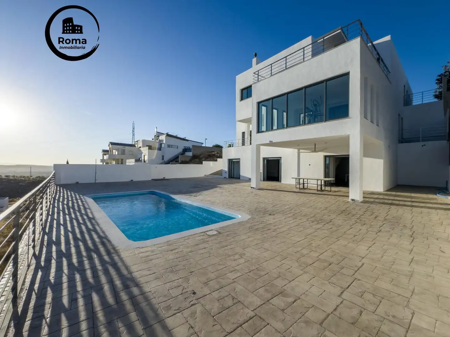 Piscina de Casa o chalet en venta en La Zubia con Aire acondicionado, Calefacción y Jardín privado