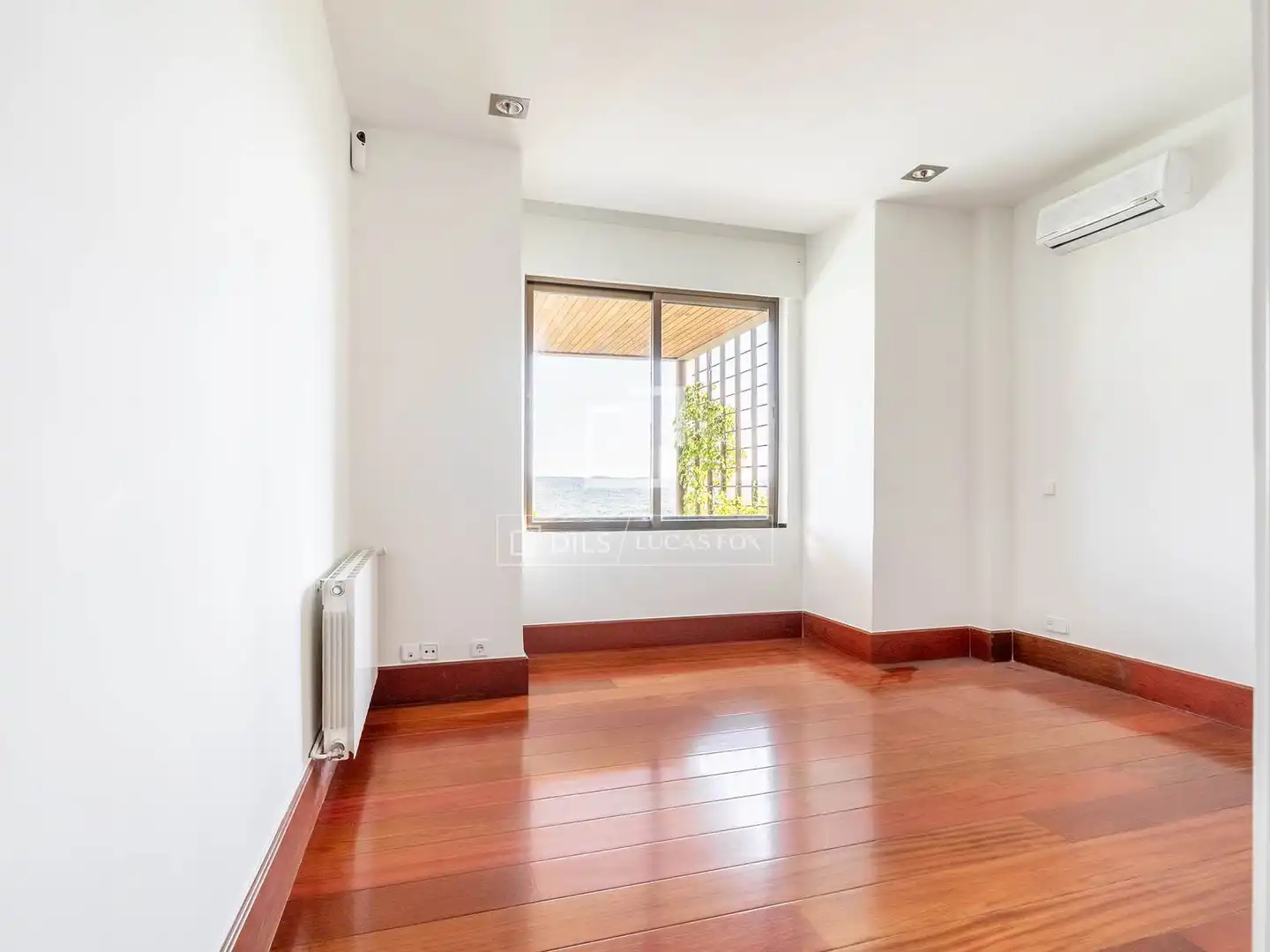 Bedroom of Houses for sale in Galapagar  with Air Conditioner, Private garden and Storage room