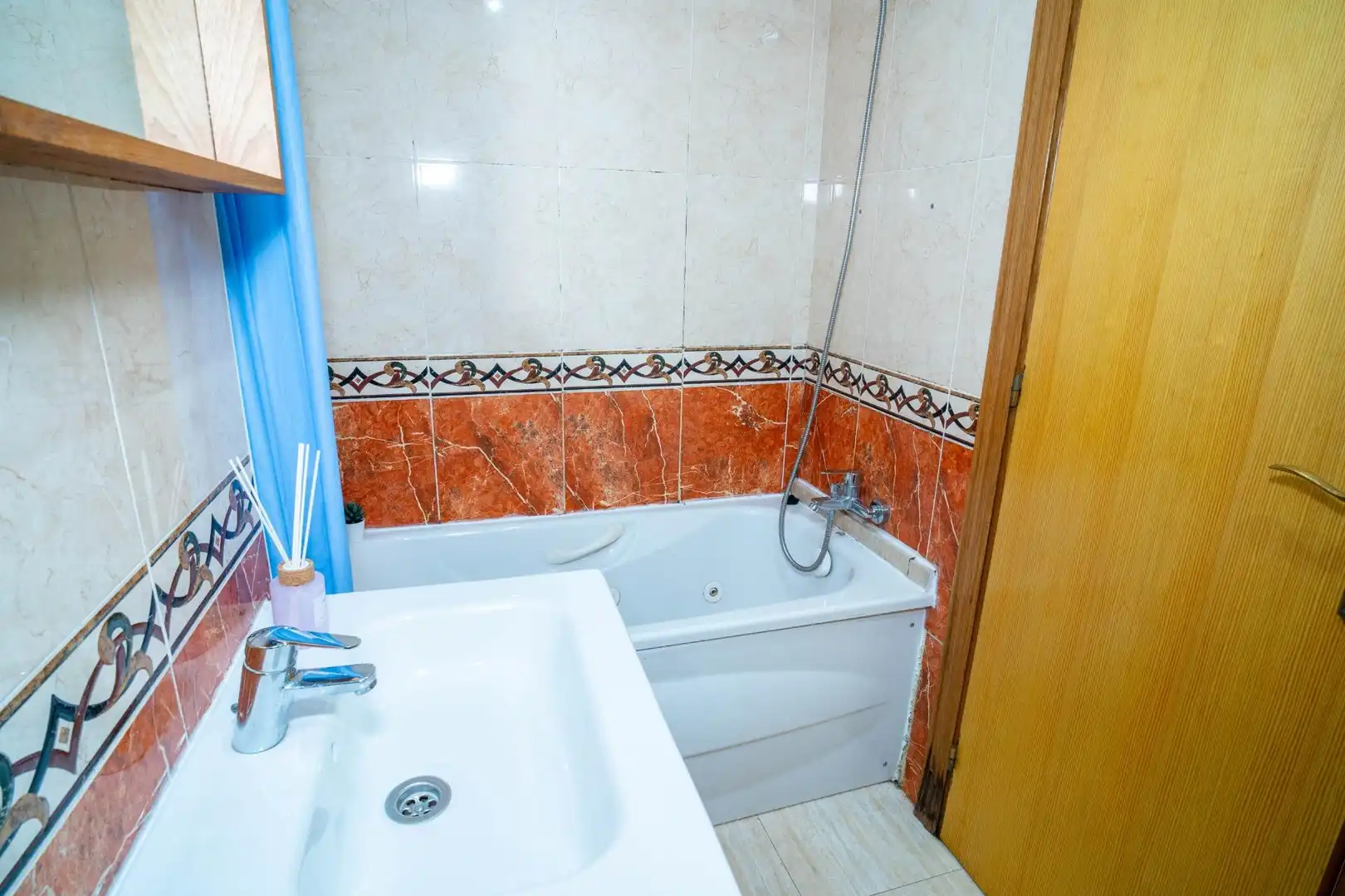 Bany de Apartament en venda en Oropesa del Mar / Orpesa amb Terrassa, Traster i Moblat