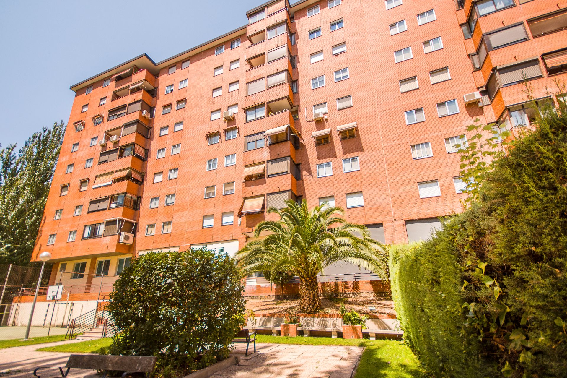 Vista exterior de Pis en venda en  Madrid Capital amb Calefacció, Parquet i Terrassa