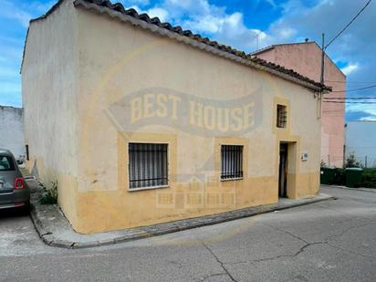 Exterior view of House or chalet for sale in Arcas del Villar  with Private garden