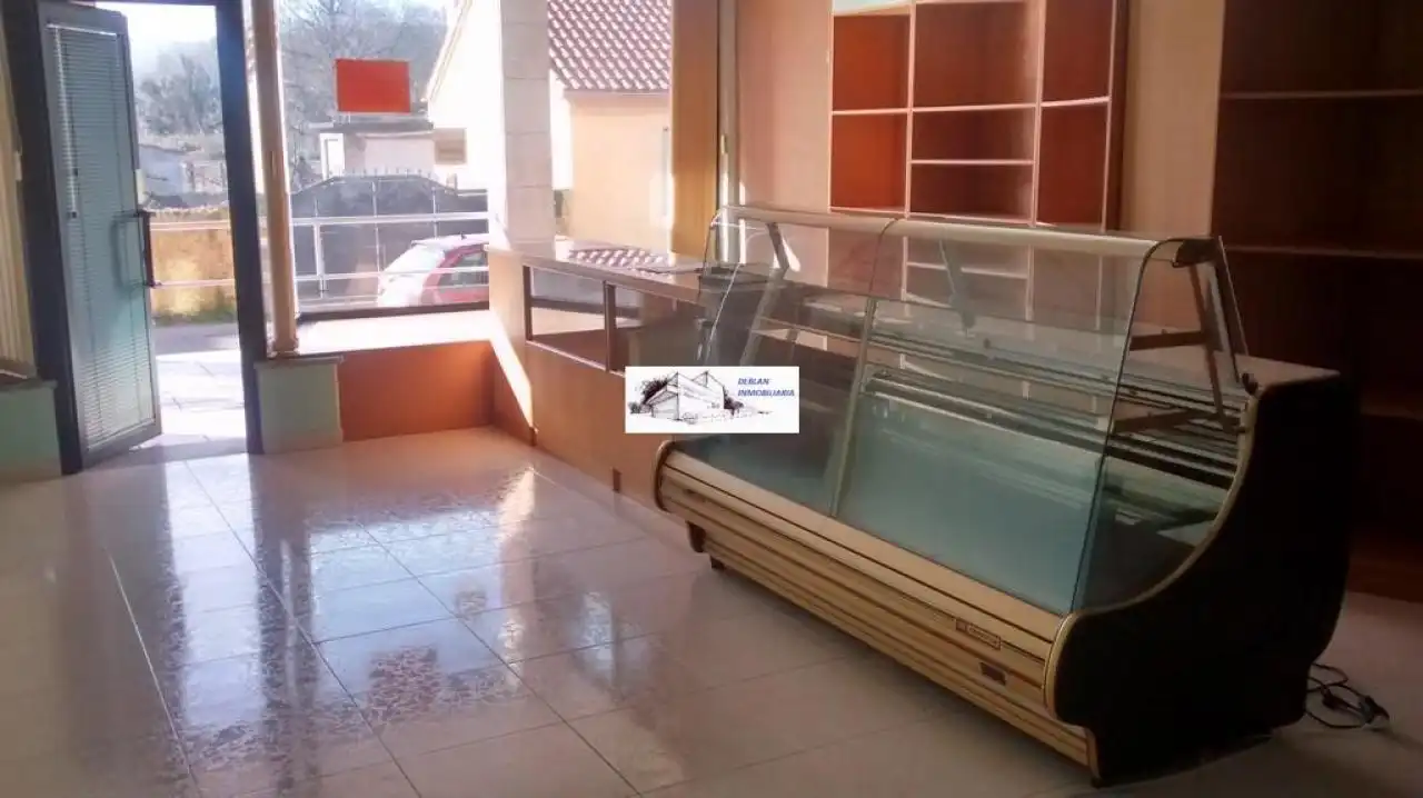 Geschaftsraum zur Miete in Tomiño