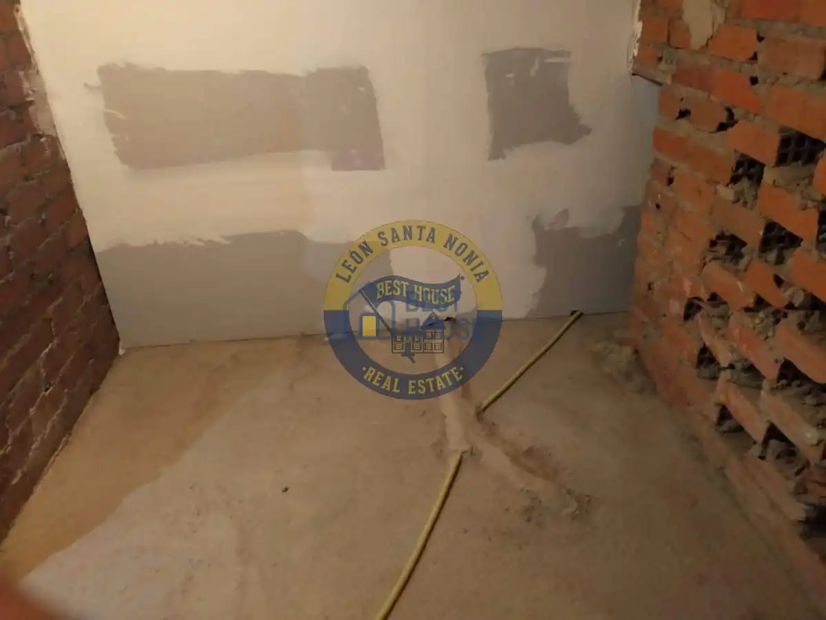 Flat for sale in Mansilla de las Mulas  with Private garden, Terrace and Storage room