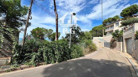 En venta gran parcela urbana edificable en Urb. Roca Grossa de Lloret de Mar !!