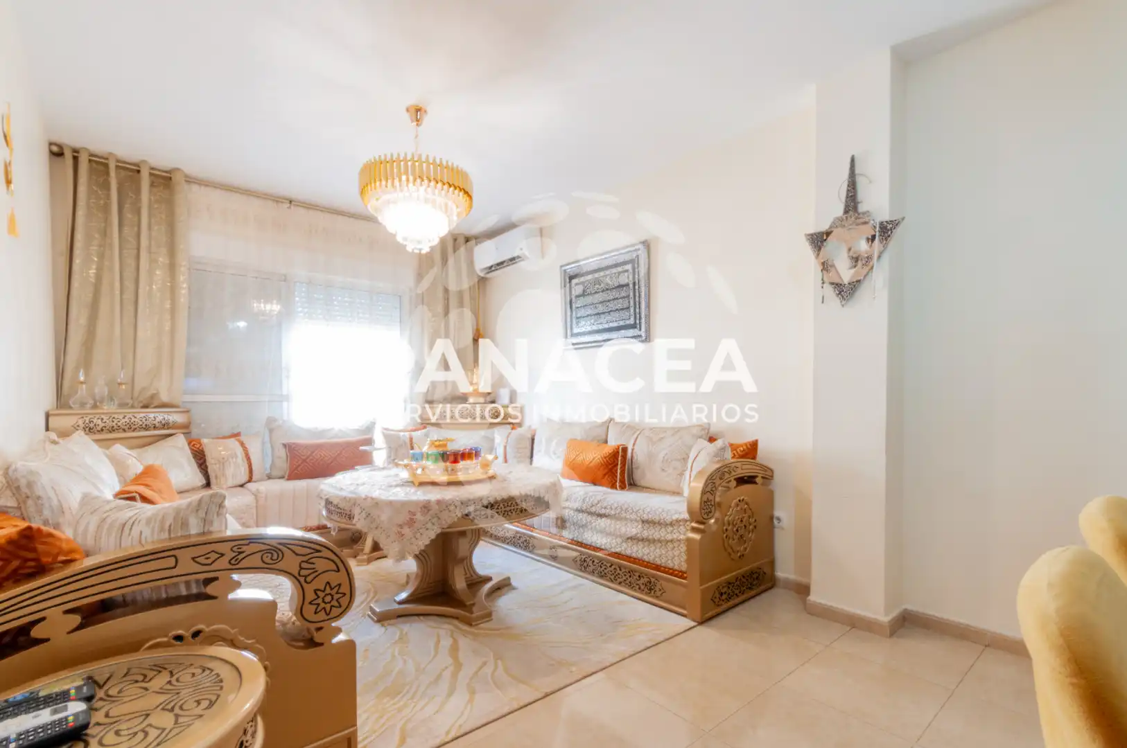 Sala de estar de Piso en venta en Roquetas de Mar con Amueblado, Horno y Lavadora