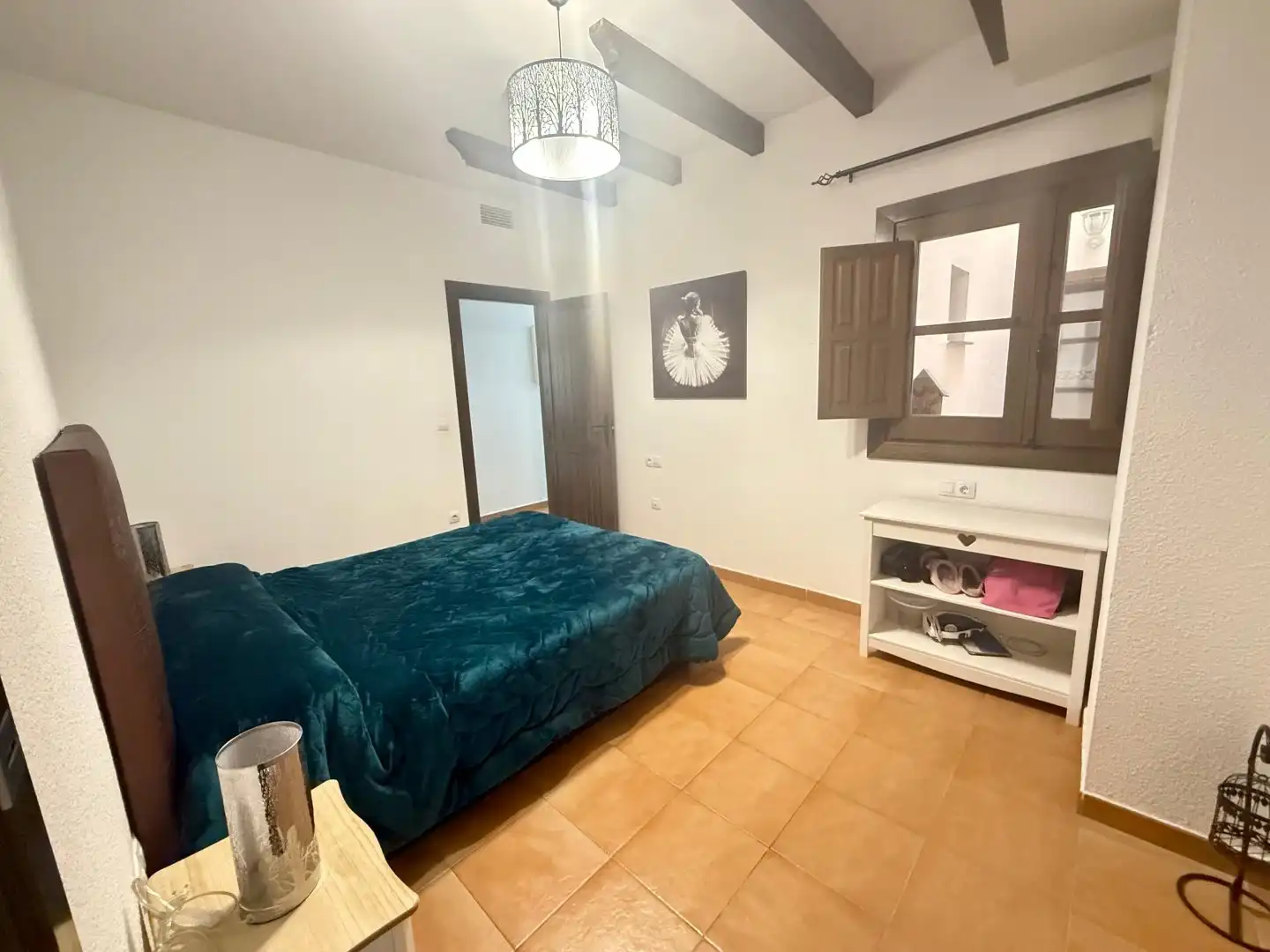 Habitación de Piso en venta en Carataunas con Calefacción, Terraza y Piscina comunitaria