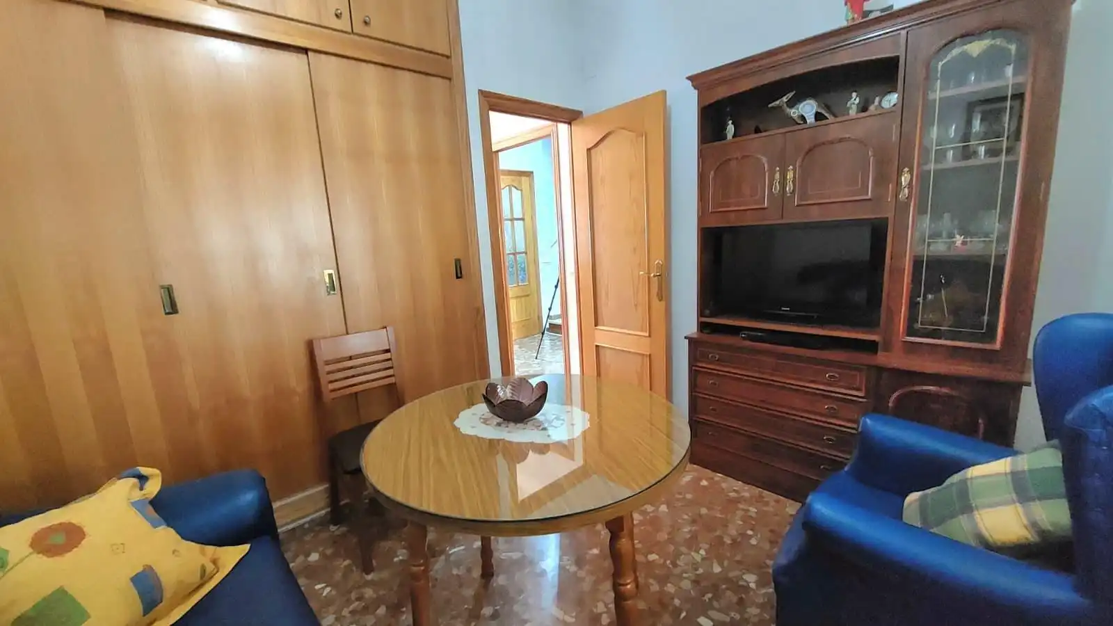 Sala d'estar de Casa adosada en venda en Córdoba amb Aire condicionat, Terrassa i Traster