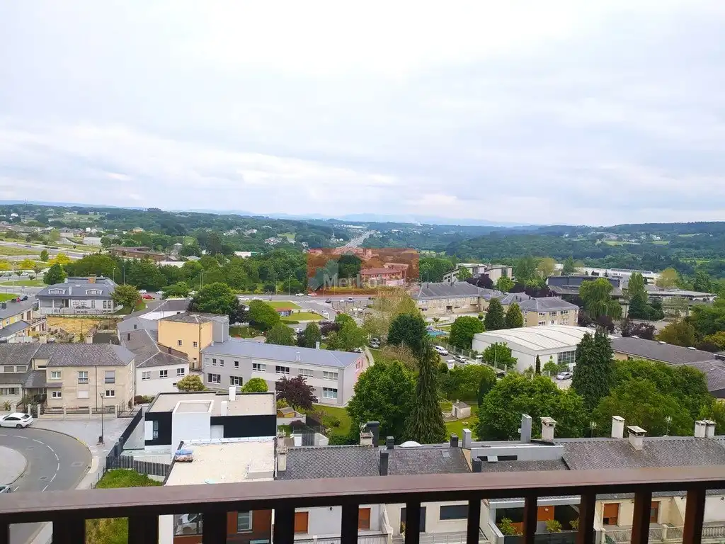 Vista exterior de Estudi de lloguer en Lugo amb Calefacció, Terrassa i Traster