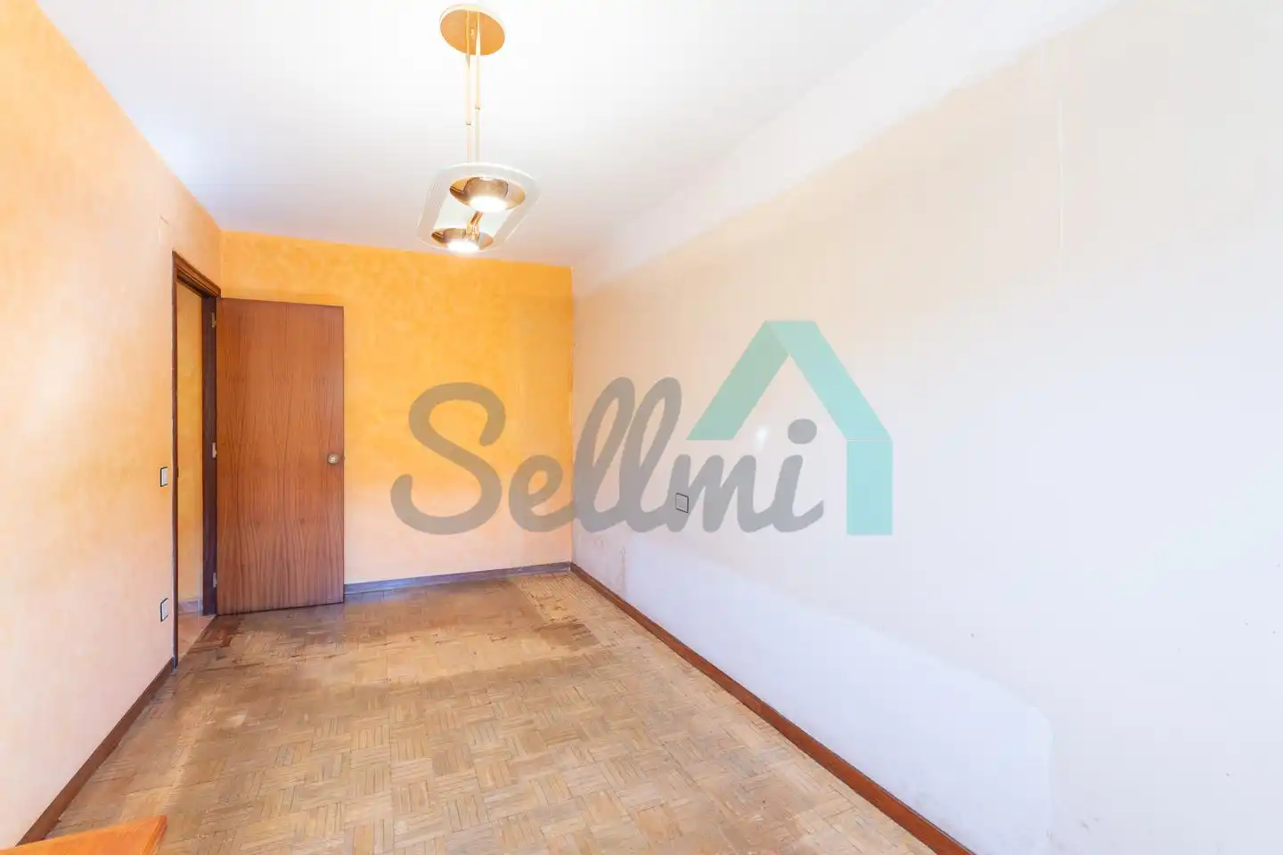 Bedroom of Flat for sale in San Martín del Rey Aurelio  with Heating, Parquet flooring and Storage room