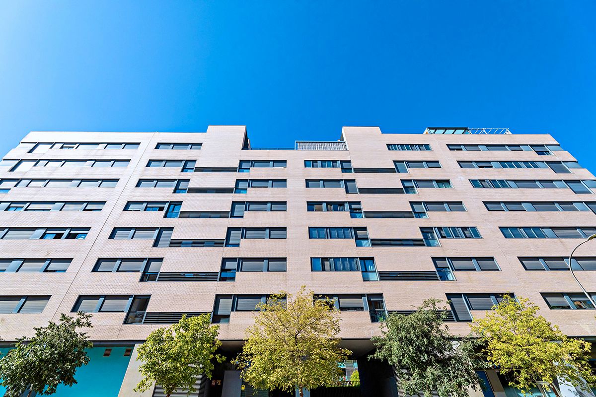 Vista exterior de Piso en venta en  Madrid Capital con Aire acondicionado, Terraza y Trastero