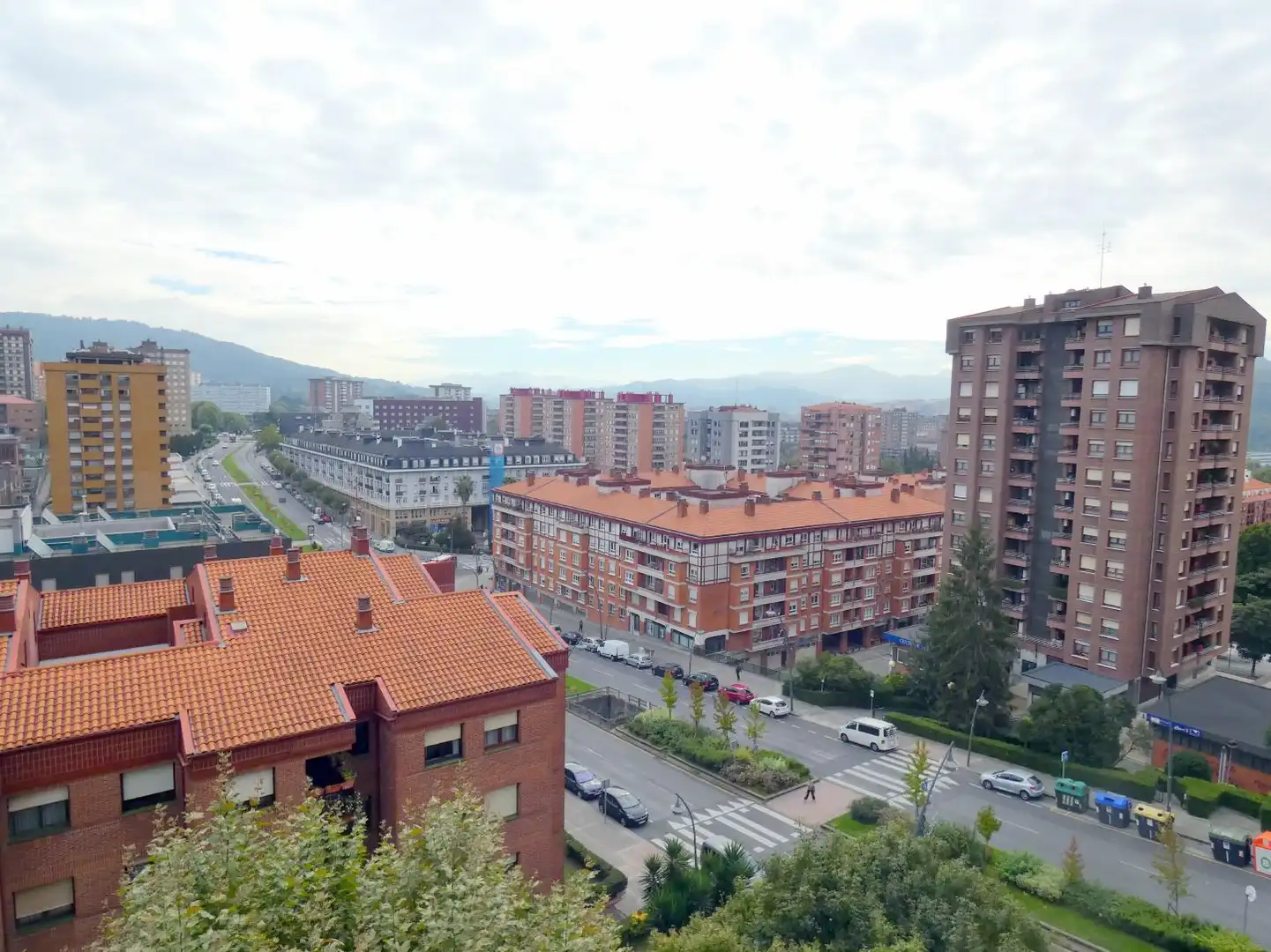 Vista exterior de Pis en venda en Otxarkoaga - Txurdinaga