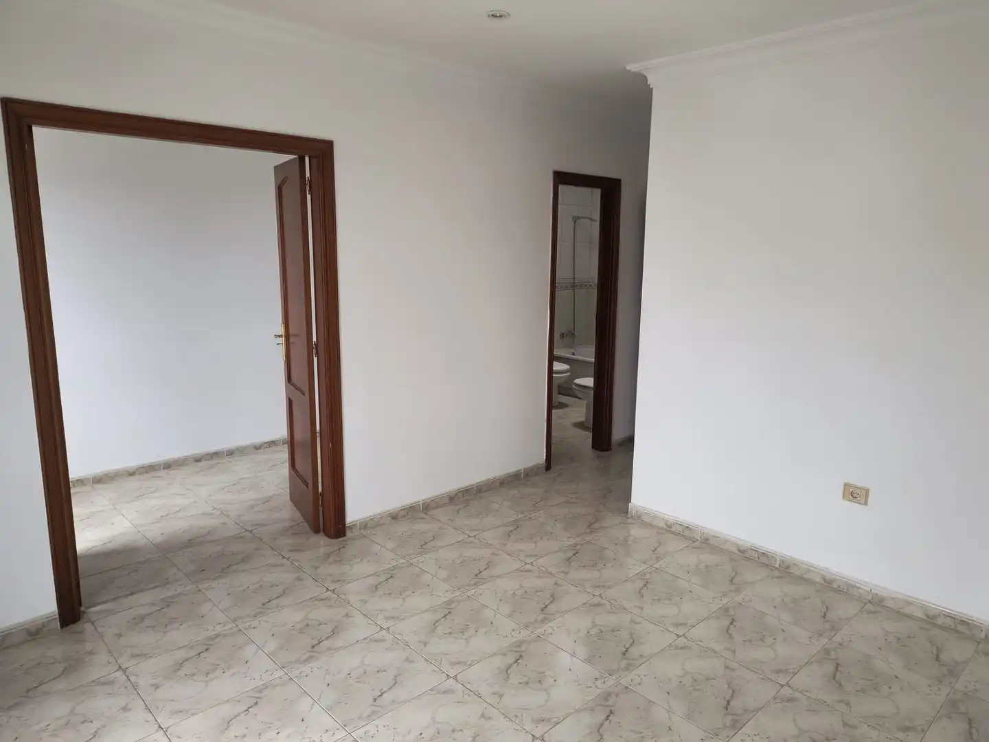 Einfamilien-Reihenhaus zum Verkauf in Puerto de la Cruz mit Abstellraum, Ofen und Balkon