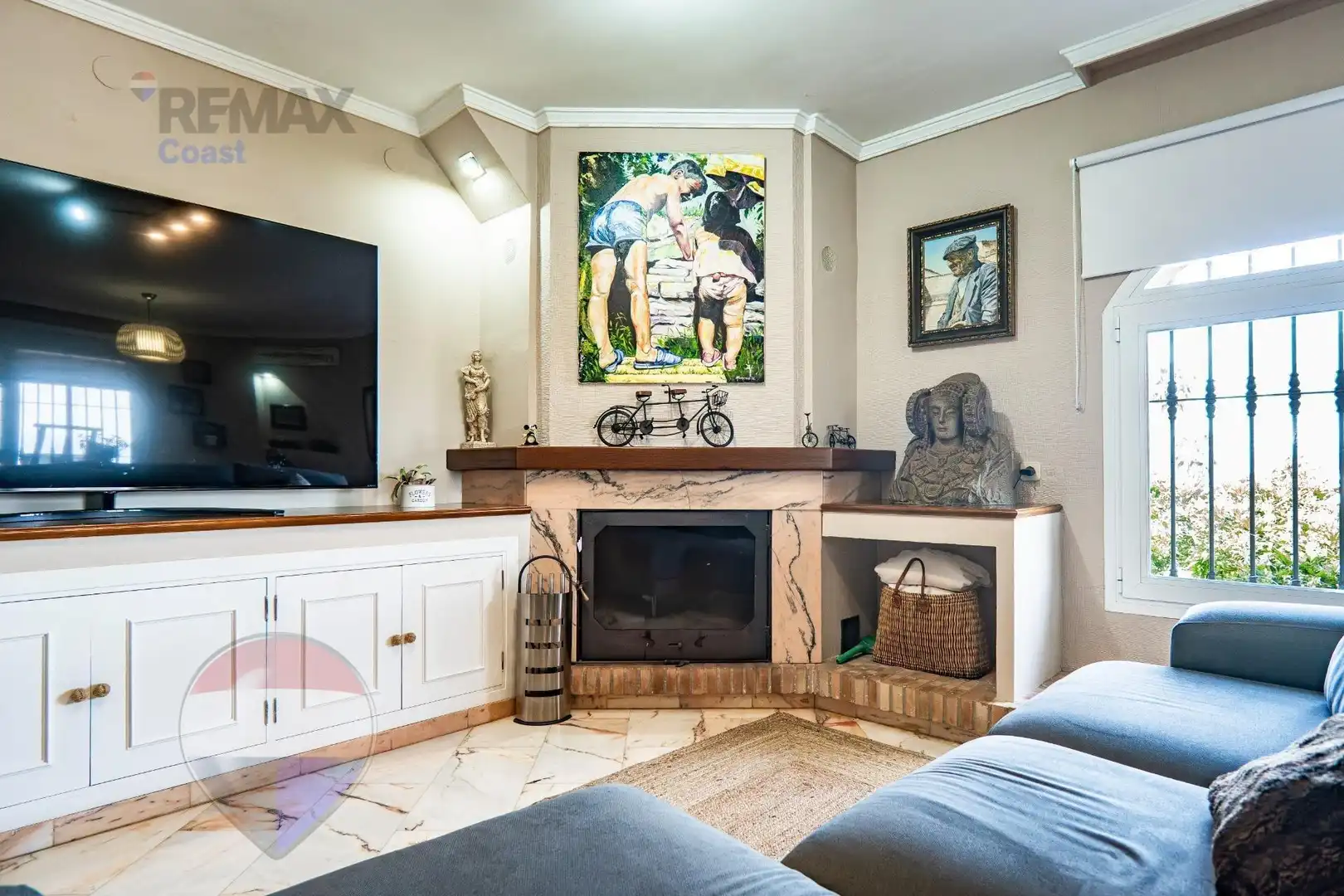 Sala d'estar de Casa o xalet en venda en Alhaurín de la Torre amb Aire condicionat, Calefacció i Jardí privat