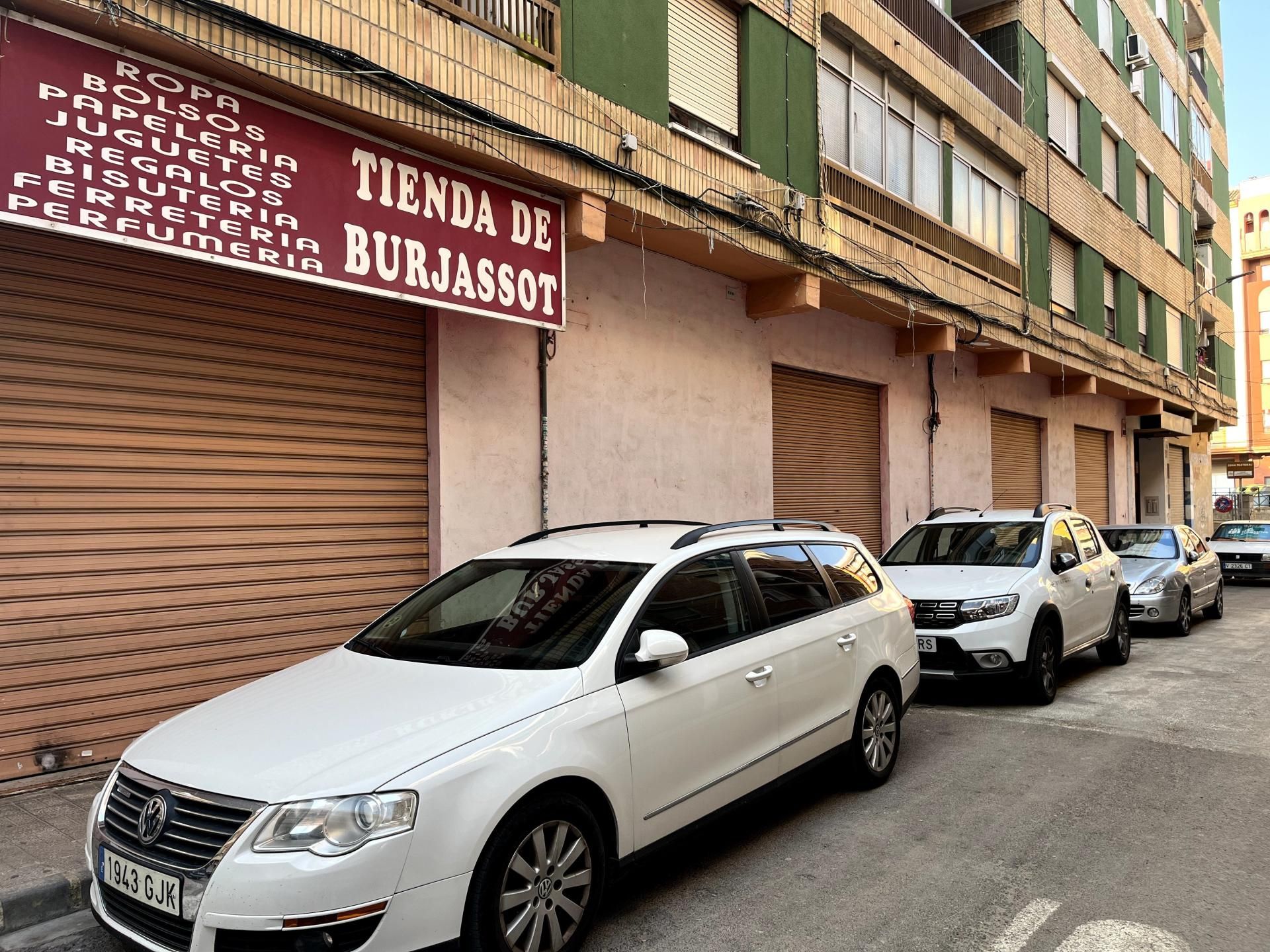 Aparcament de Local en venda en Burjassot amb Aire condicionat i Calefacció