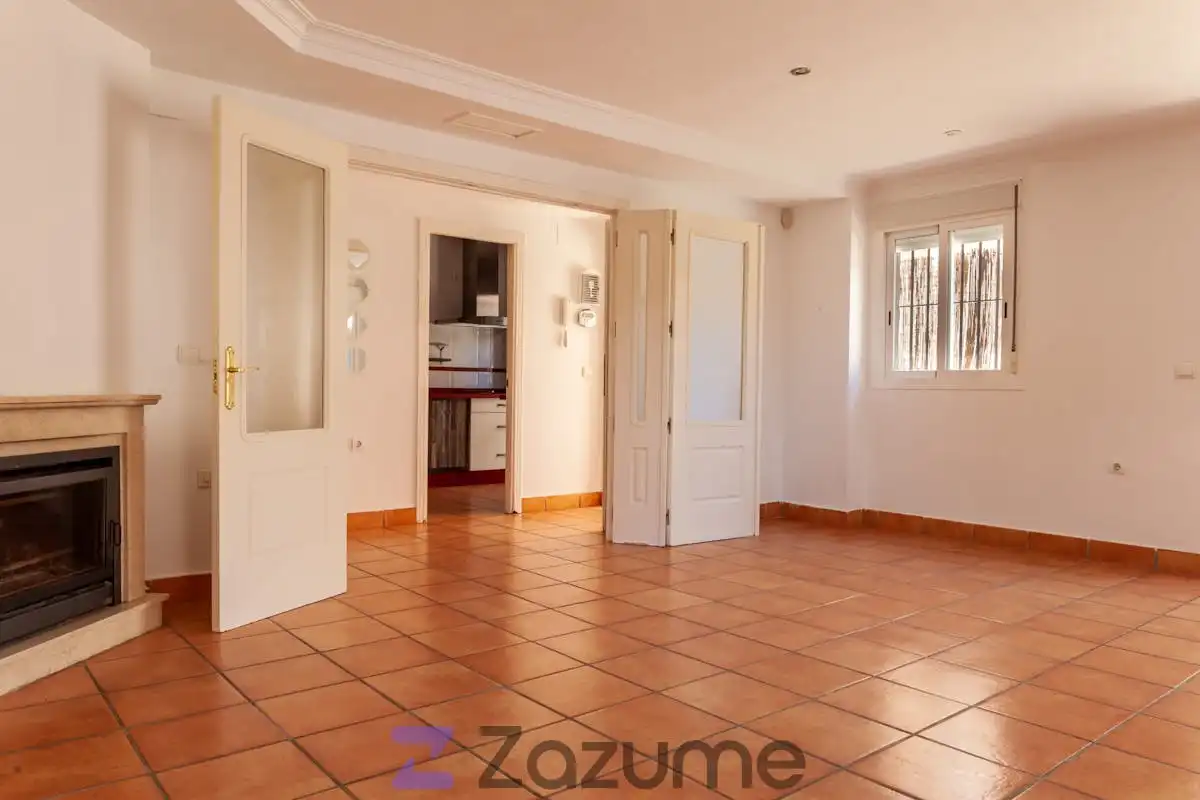 Wohnzimmer von Einfamilien-Reihenhaus zur Miete in Aljaraque mit Privatgarten, Ofen und Waschmaschine