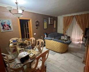 Sala d'estar de Apartament en venda en Estepona amb Aire condicionat, Terrassa i Traster