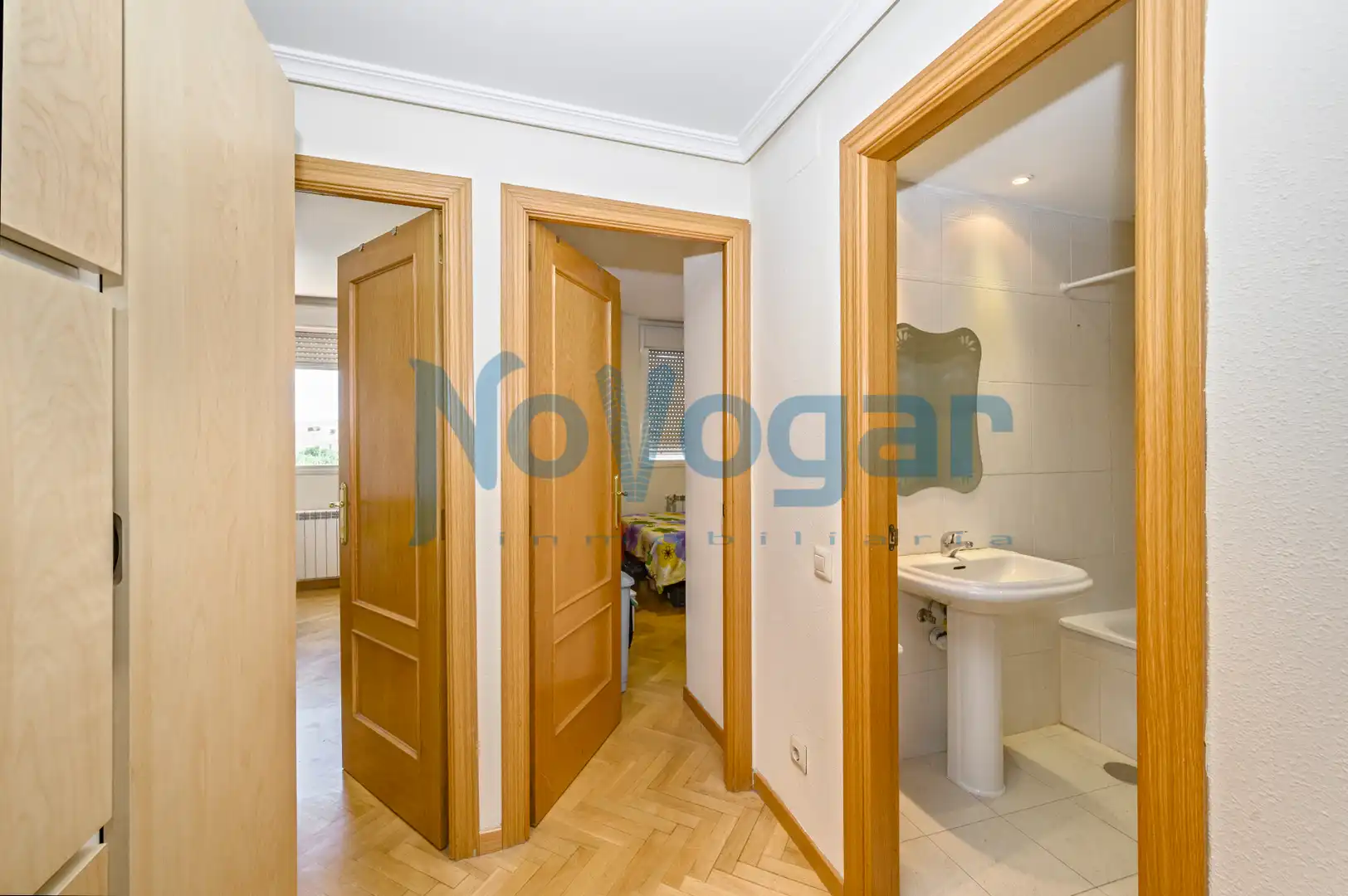 Flat for sale in Madrid  with Air Conditioner, Heating and Community pool