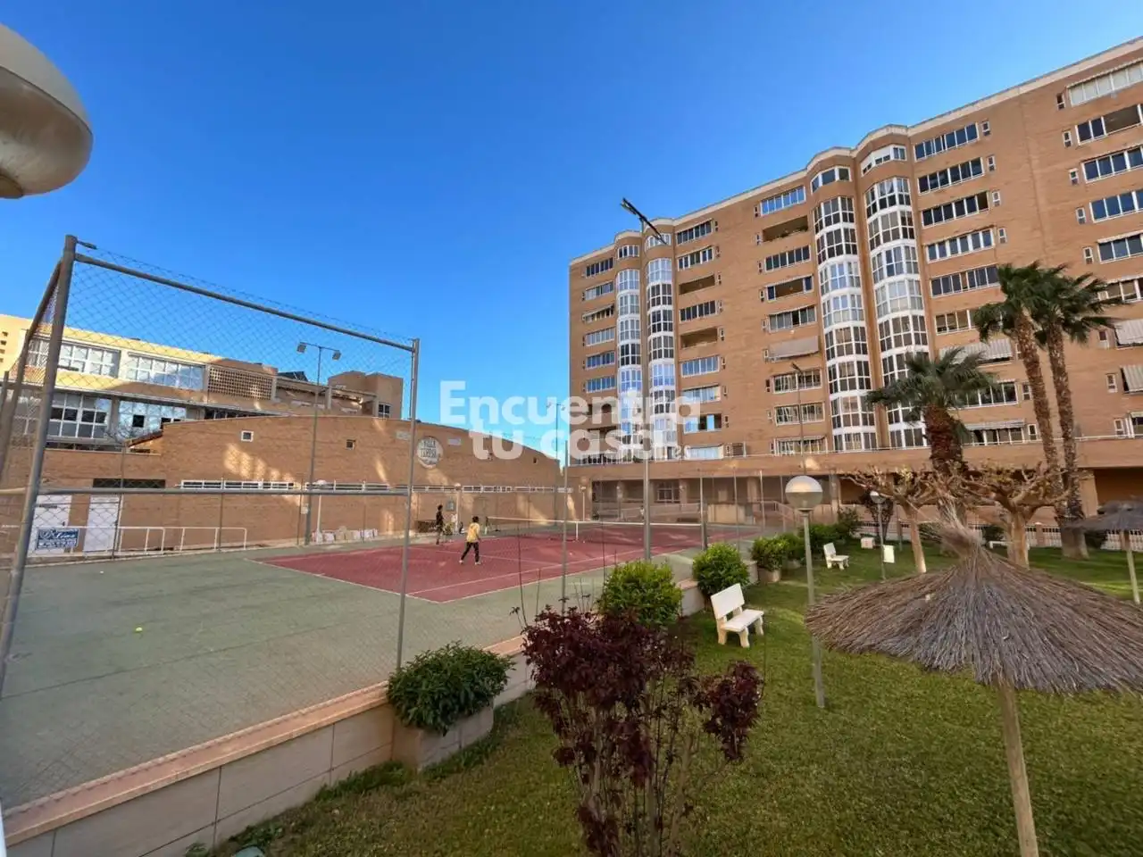 Vista exterior de Pis en venda en Alicante / Alacant amb Terrassa, Traster i Piscina comunitària