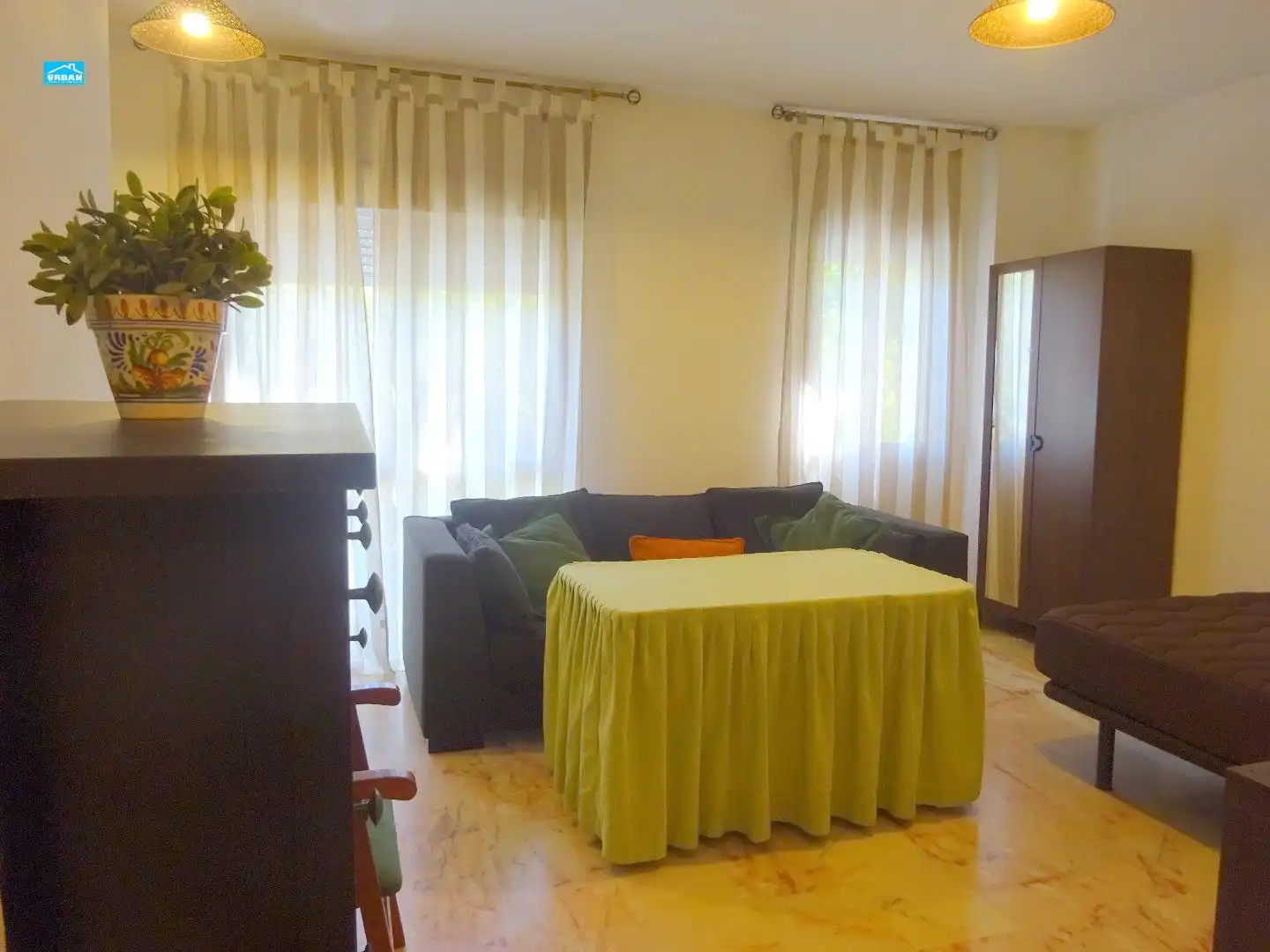 Estudio con piscina en alquiler en Avenida Alcalde Luis Uruñuela