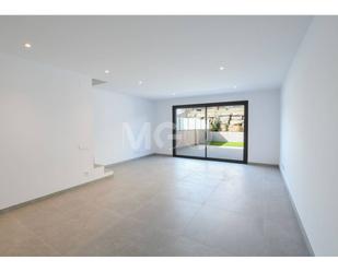 Sala d'estar de Casa o xalet en venda en Santa Eulàlia de Riuprimer amb Calefacció i Terrassa