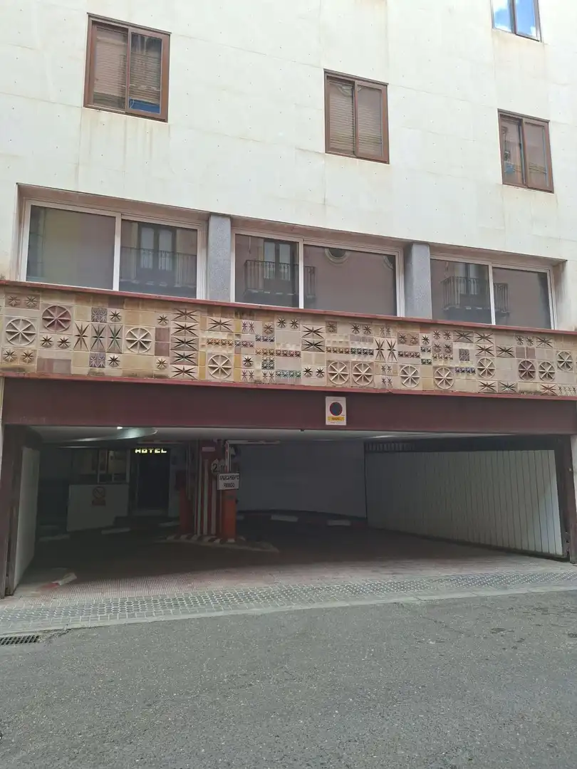 Parking for sale in plaza Nueva, imagen 2