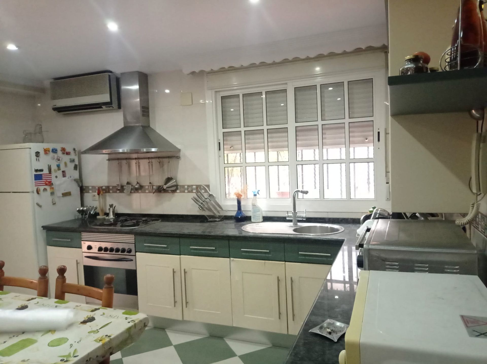 Cuina de Pis en venda en  Sevilla Capital amb Terrassa, Traster i Moblat