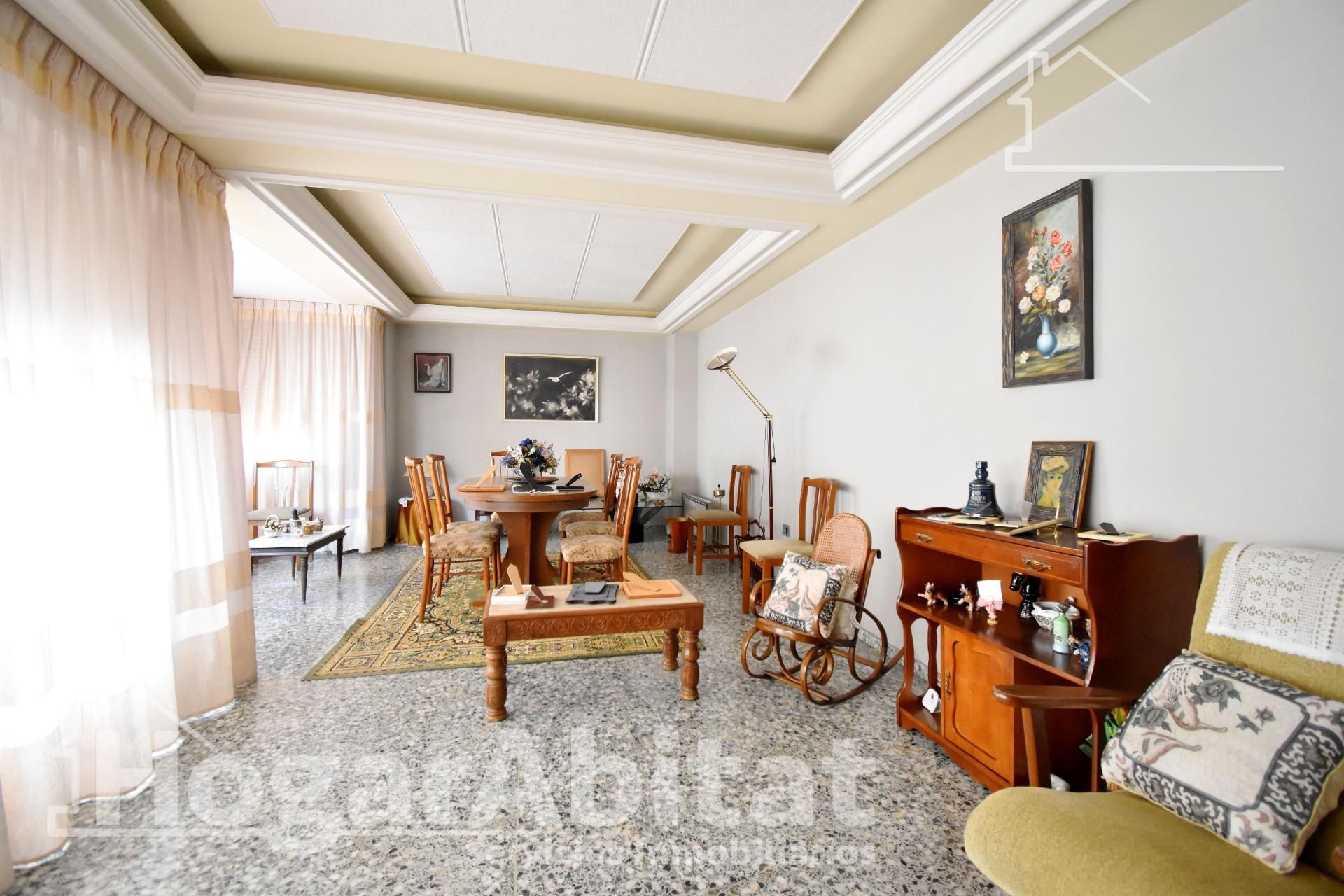 Sala d'estar de Casa o xalet en venda en Gandia amb Aire condicionat, Terrassa i Balcó