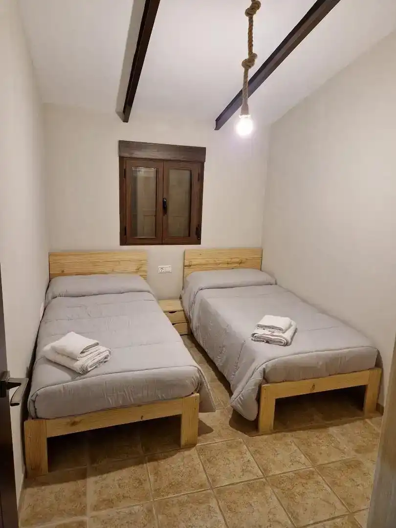 Dormitori de Casa adosada en venda en Obejo amb Aire condicionat, Jardí privat i Piscina