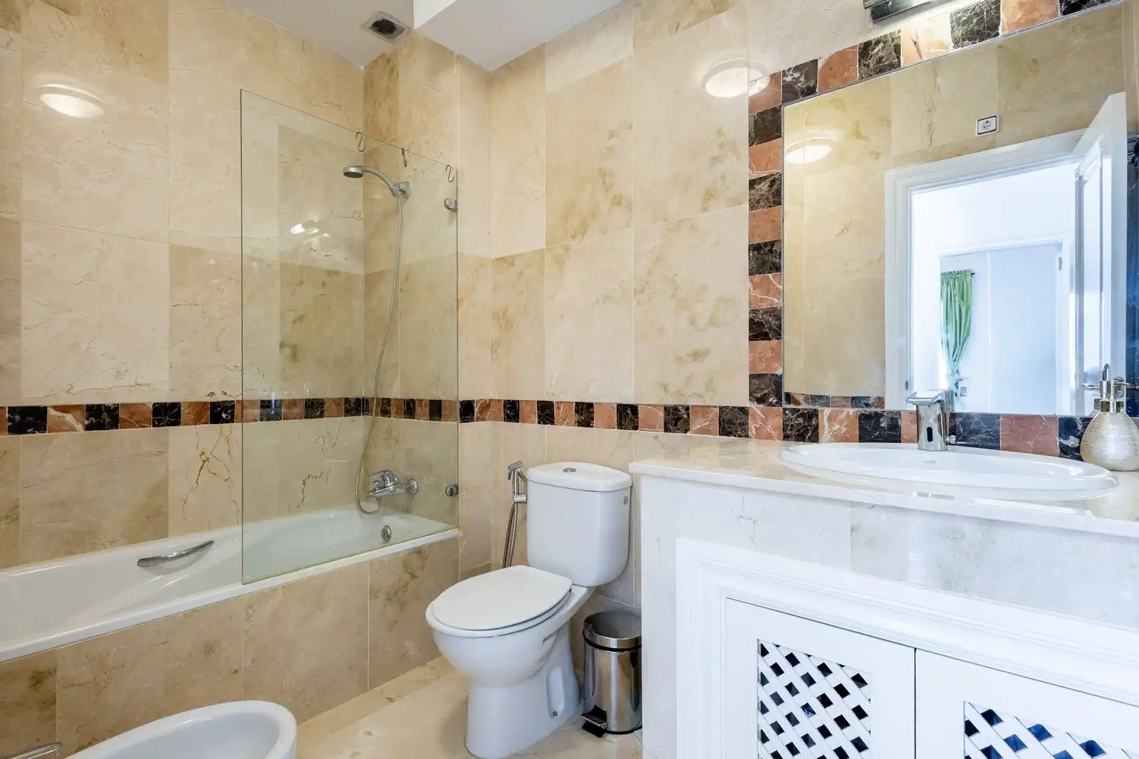 Bany de Apartament en venda en Orihuela amb Terrassa